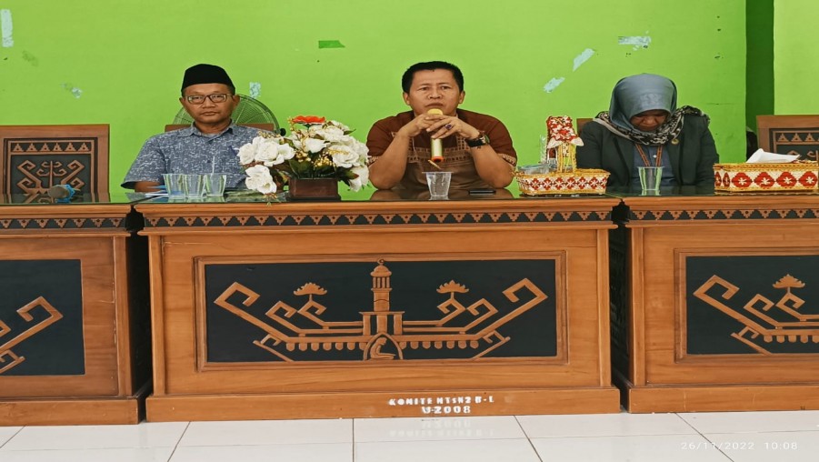 Perkenalan Sekaligus Pembinaan Tenaga Pendidik dan Kependidikan Oleh Wiladi di MTs Negeri 2 Bandar Lampung