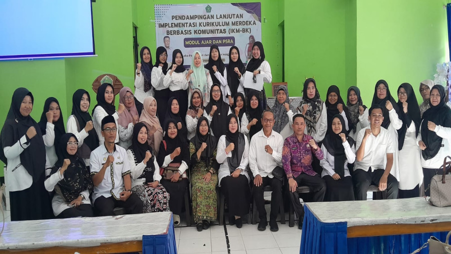 MTs Negeri 2 Bandar Lampung Selenggarakan Pendampingan Lanjutan dan Penyerahan Sertifikat Implementasi Kurikulum Merdeka Berbasis Komunitas (IKM-BK) 
