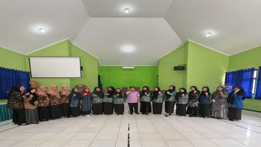 Pertemuan Perdana Musyawarah Guru Mata Pelajaran (MGMP) Bahasa Indonesia Se-KKM MTsN 2 Bandar Lampung.