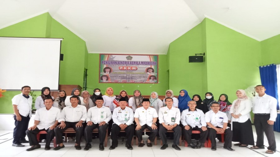 Tim PKKM Nilai Kinerja Kepala MTs Negeri 2 Bandar Lampung