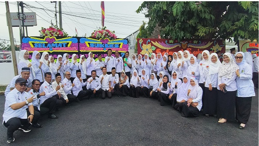 MTS NEGERI 2 BANDAR LAMPUNG HADIRI UPACARA HARI AMAL BAKTI KE-79 DI HALAMAN KANTOR WILAYAH KEMENTERIAN AGAMA PROVINSI LAMPUNG