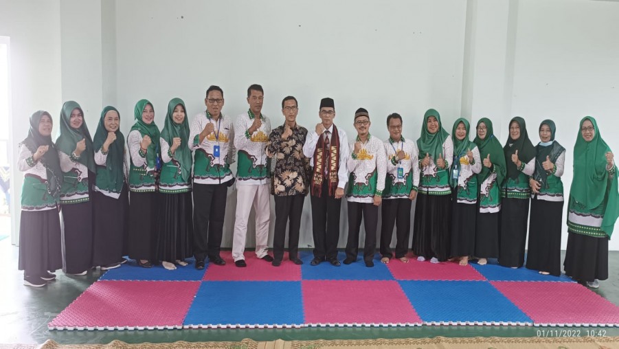 Rihlah Kelas IX Unggul, Khusus dan Reguler MTs Negeri 2 Bandar Lampung di Yogyakarta dan Bandung