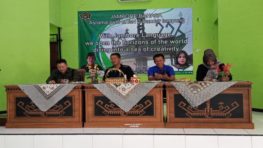 Kelas Asrama Putri MTs Negeri 2 Bandar Lampung Gelar Kegiatan Jambore Bahasa 