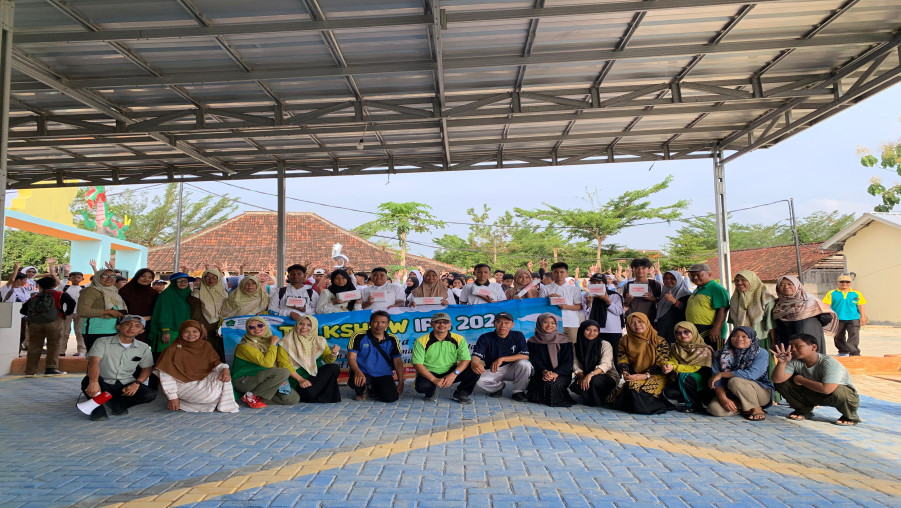 Kelas Khusus IPA MTs Negeri 2 Bandar Lampung Gelar Kegiatan Talkshow IPA di PKK Agro Park dan Dragon Water Park Lampung