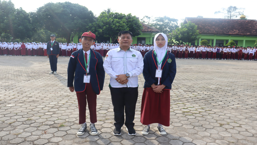 KEPALA MTsN 2 BANDAR LAMPUNG RESMI MEMBUKA KEGIATAN MATSAMA DAN BINTAL